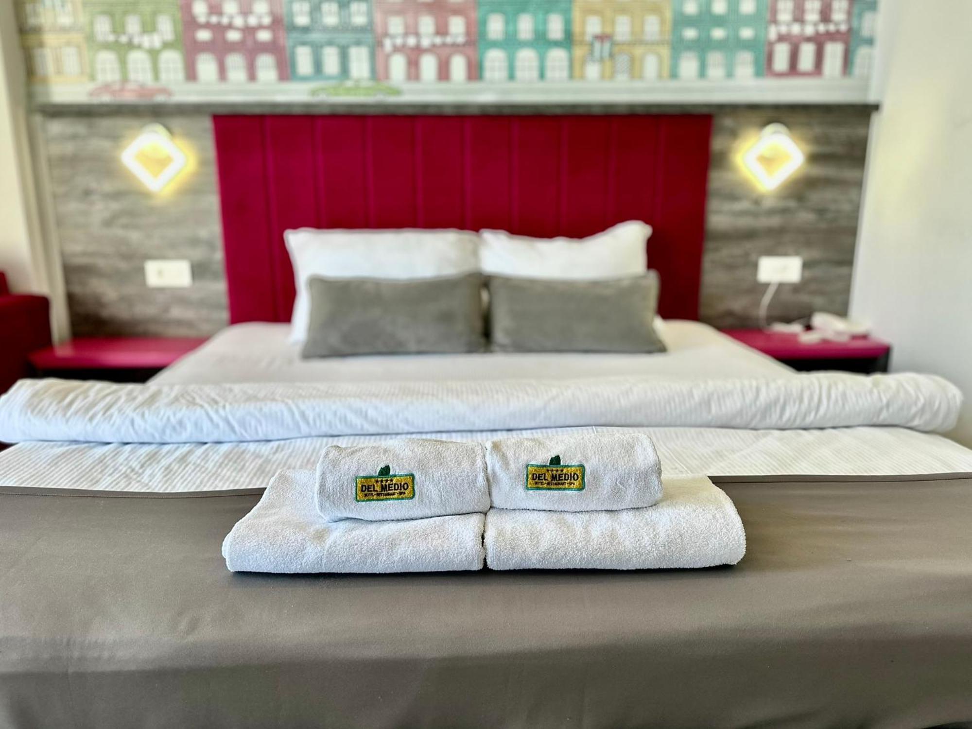 Hotel Del Medio Sutomore Eksteriør bilde