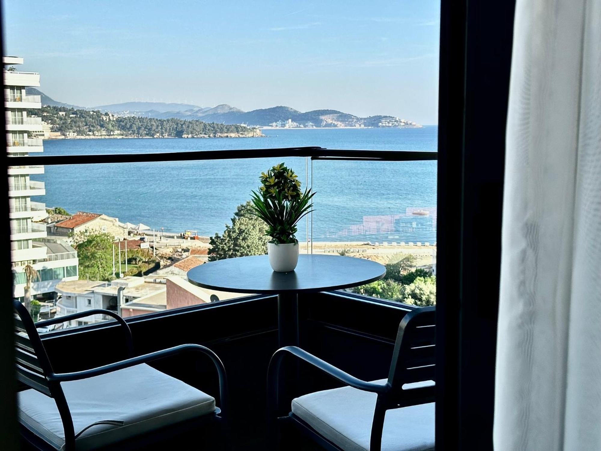 Hotel Del Medio Sutomore Eksteriør bilde