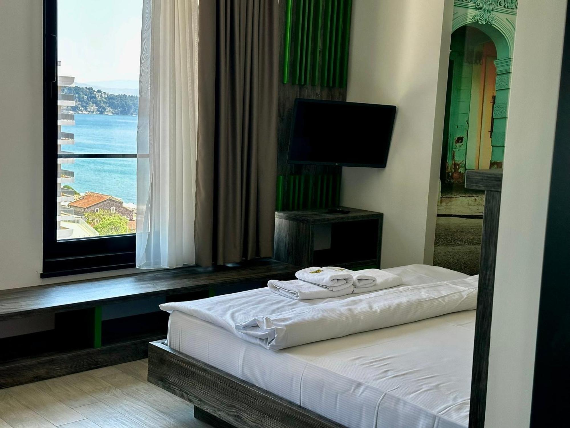 Hotel Del Medio Sutomore Eksteriør bilde